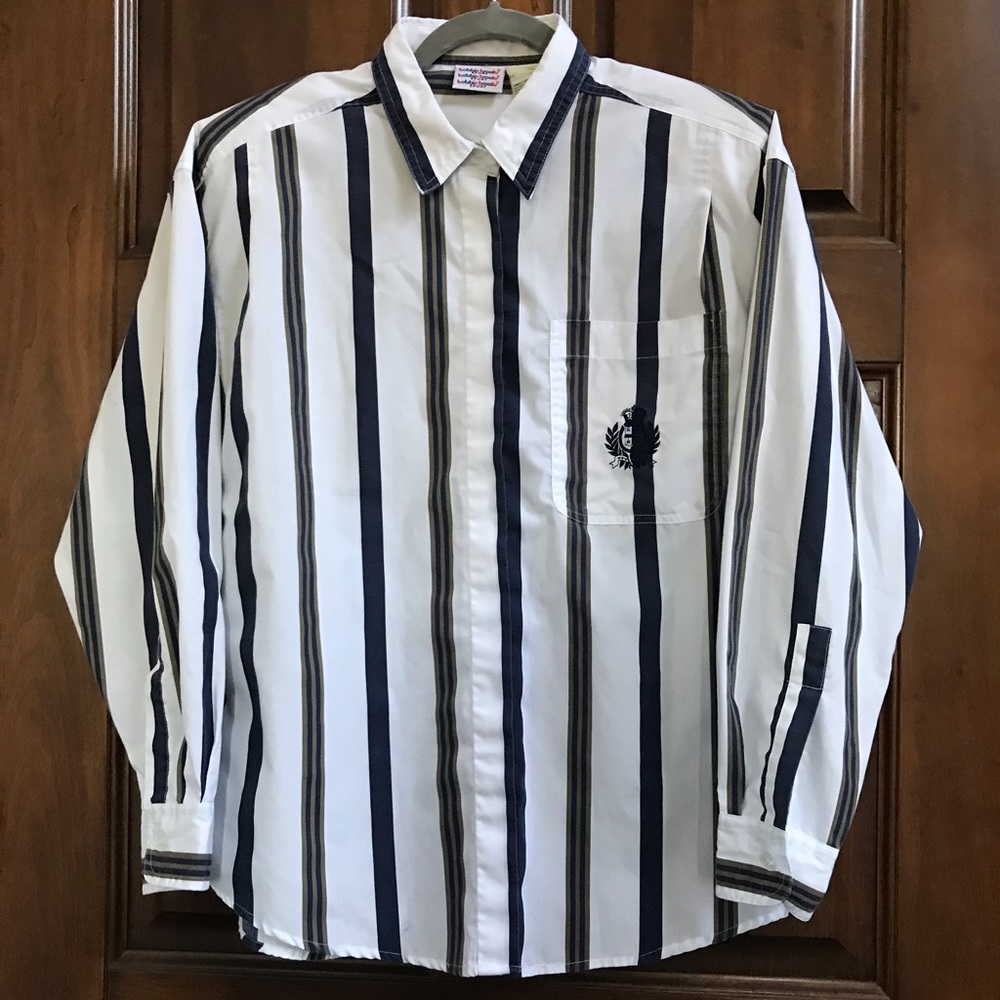 Bobbie Brooks Women’s 90s White Striped Button Up